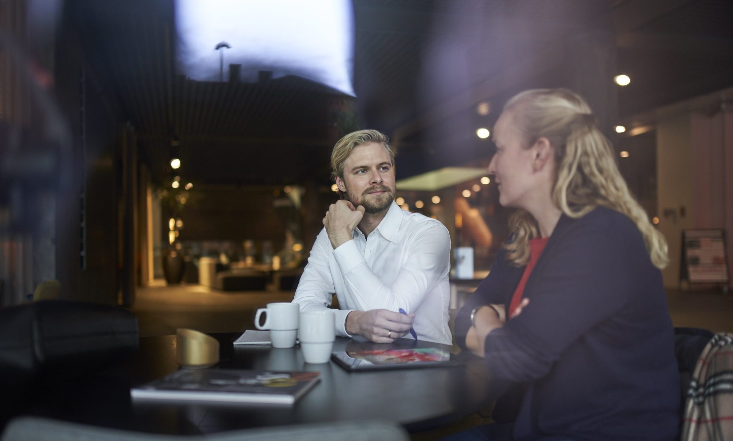 Tidrapportering för timanställda: Undvik fel och följ lagstiftningen med digitala verktyg